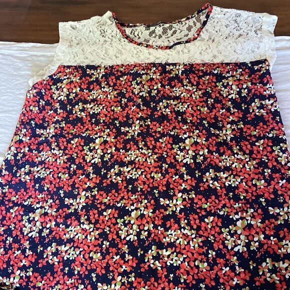 Papermoon top new without tags stitch fix rayon with cute details - Picture 1 of 10